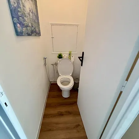 شقة 2 Bedrooms, Tram, Secure