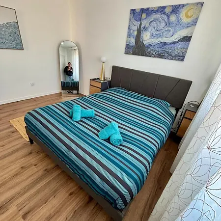 شقة 2 Bedrooms, Tram, Secure بْرو