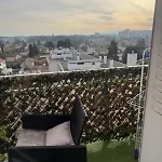 2 Bedrooms, Tram, Secure Lägenhet Bron
