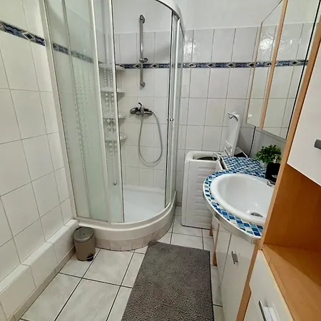2 Bedrooms, Tram, Secure Daire *