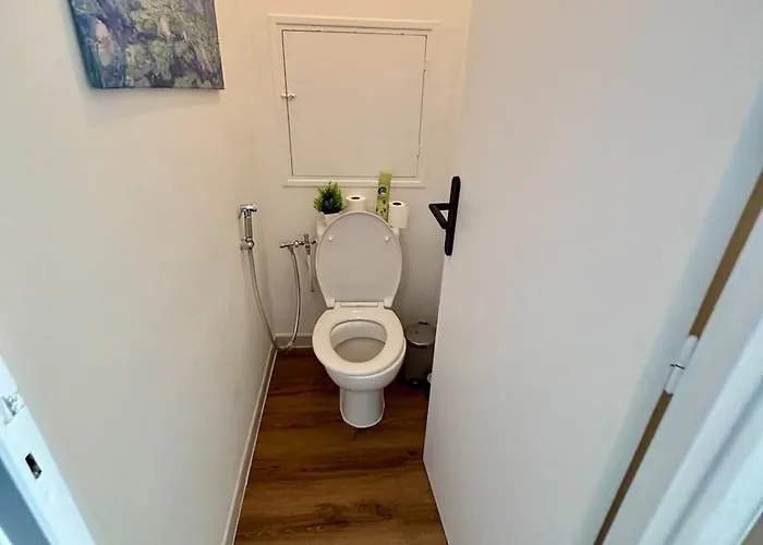公寓 2 Bedrooms, Tram, Secure