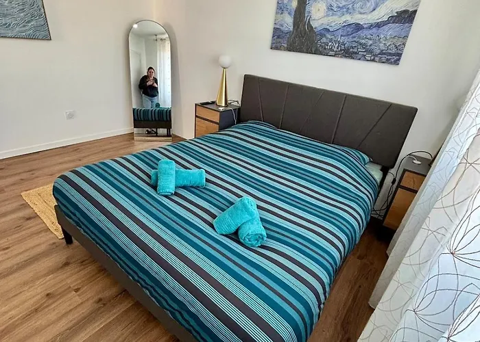 公寓 2 Bedrooms, Tram, Secure 布龙